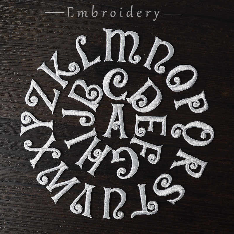 Embroidery Letter M - Exquisitos parches termoadhesivos de letras inglesas,