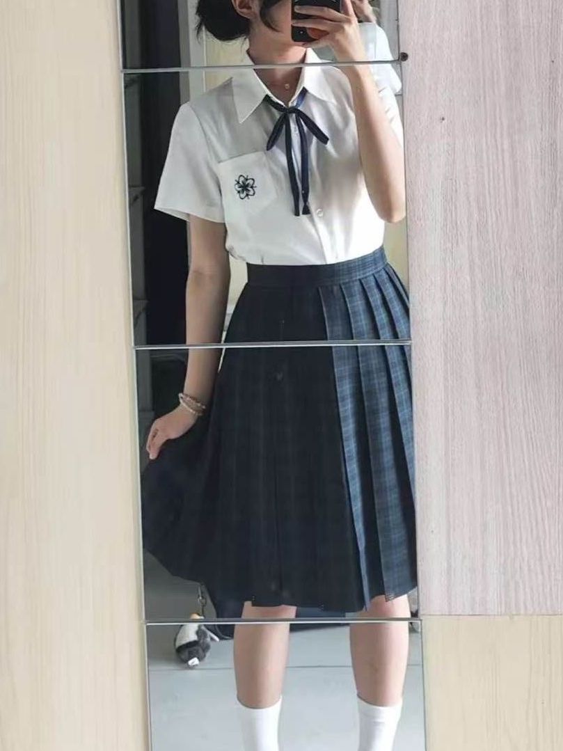Conjunto de Uniforme JK Estilo - Embroidery Uniforms reseña y precio