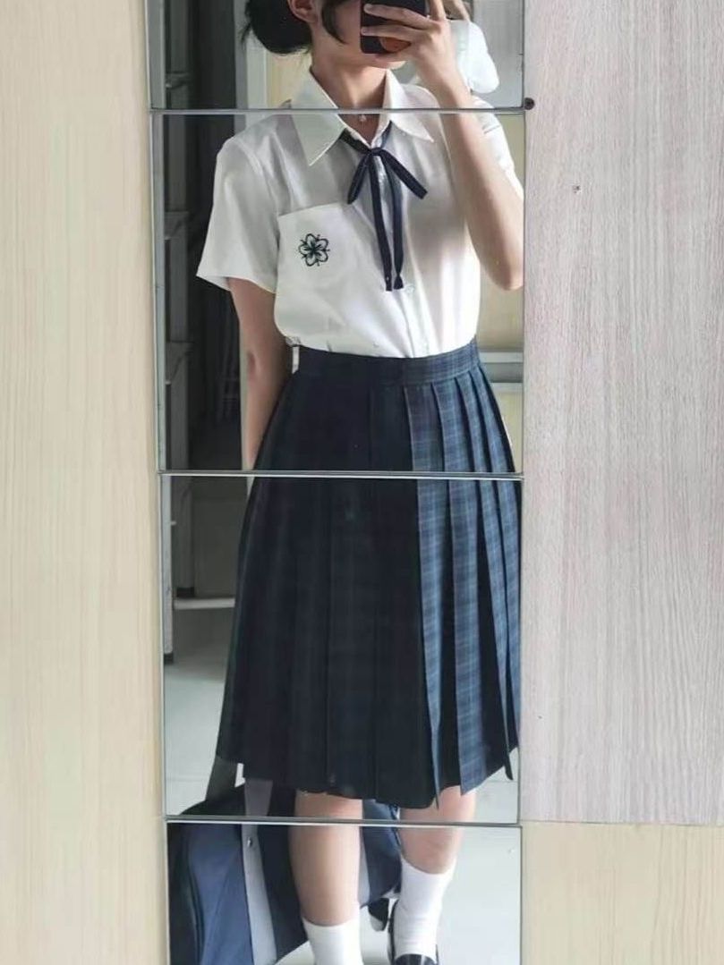 Conjunto de Uniforme JK Estilo - Embroidery Uniforms reseña y precio