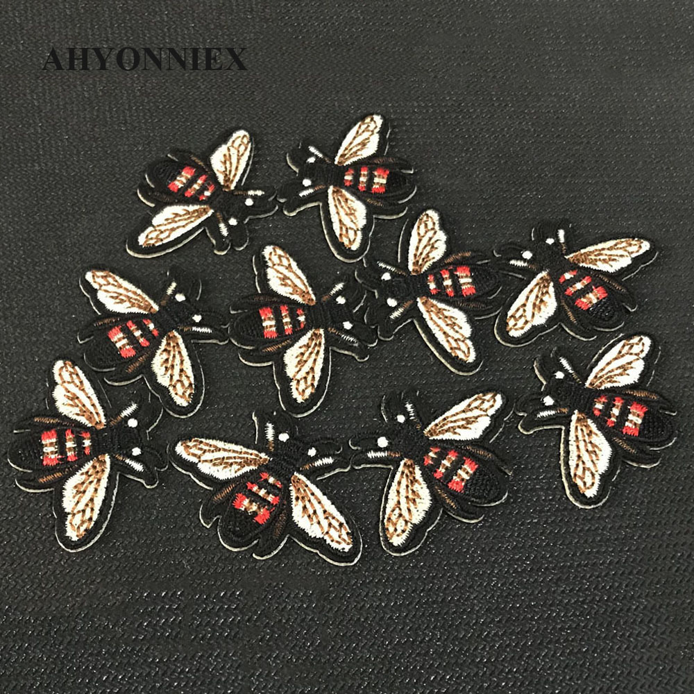 10 unids/lote pequeño parche d - Embroidery Letter M reseña y precio