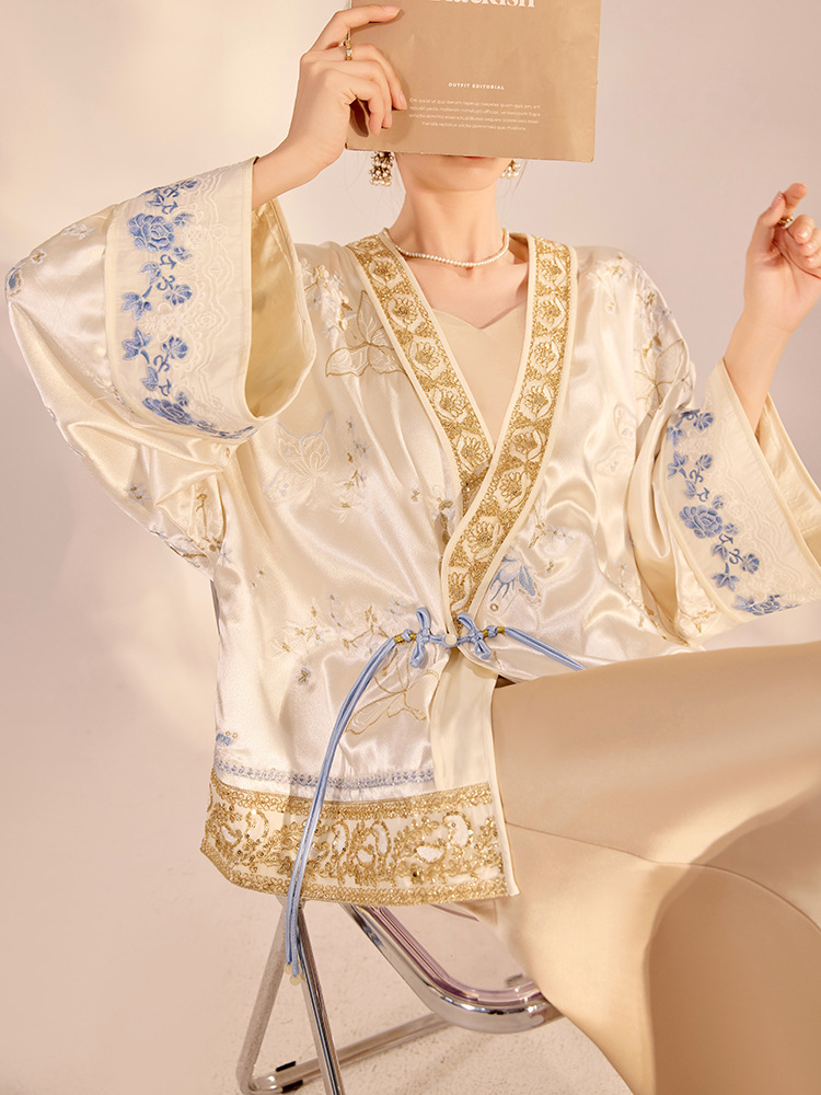 Chaqueta de Lujo con Bordado d - Embroidery Fashion reseña y precio