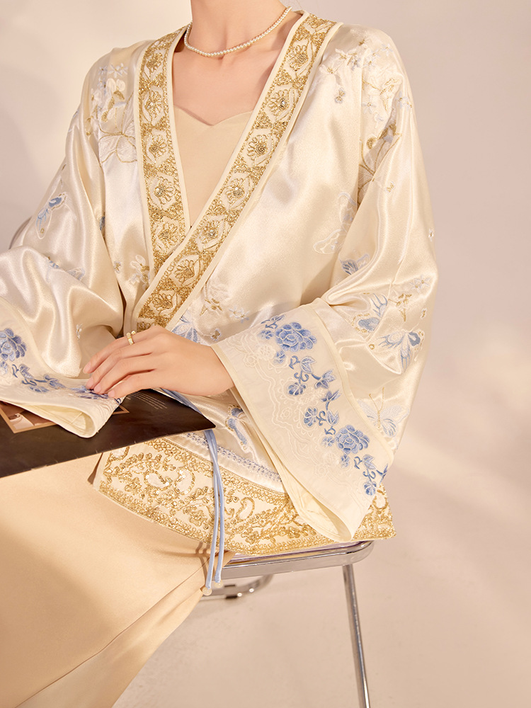Chaqueta de Lujo con Bordado d - Embroidery Fashion reseña y precio