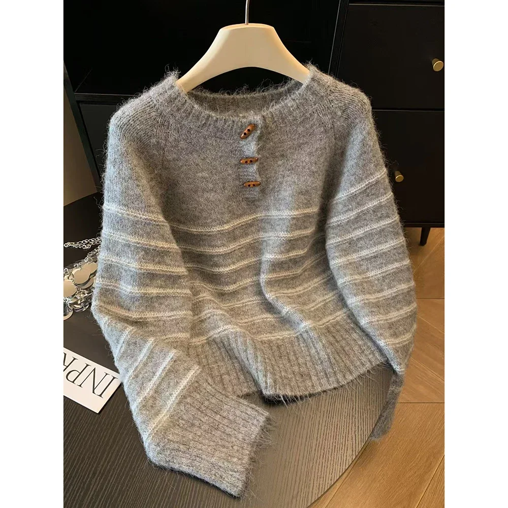 Suéter de Lana y Cachemira a R - Embroidery Fashion reseña y precio