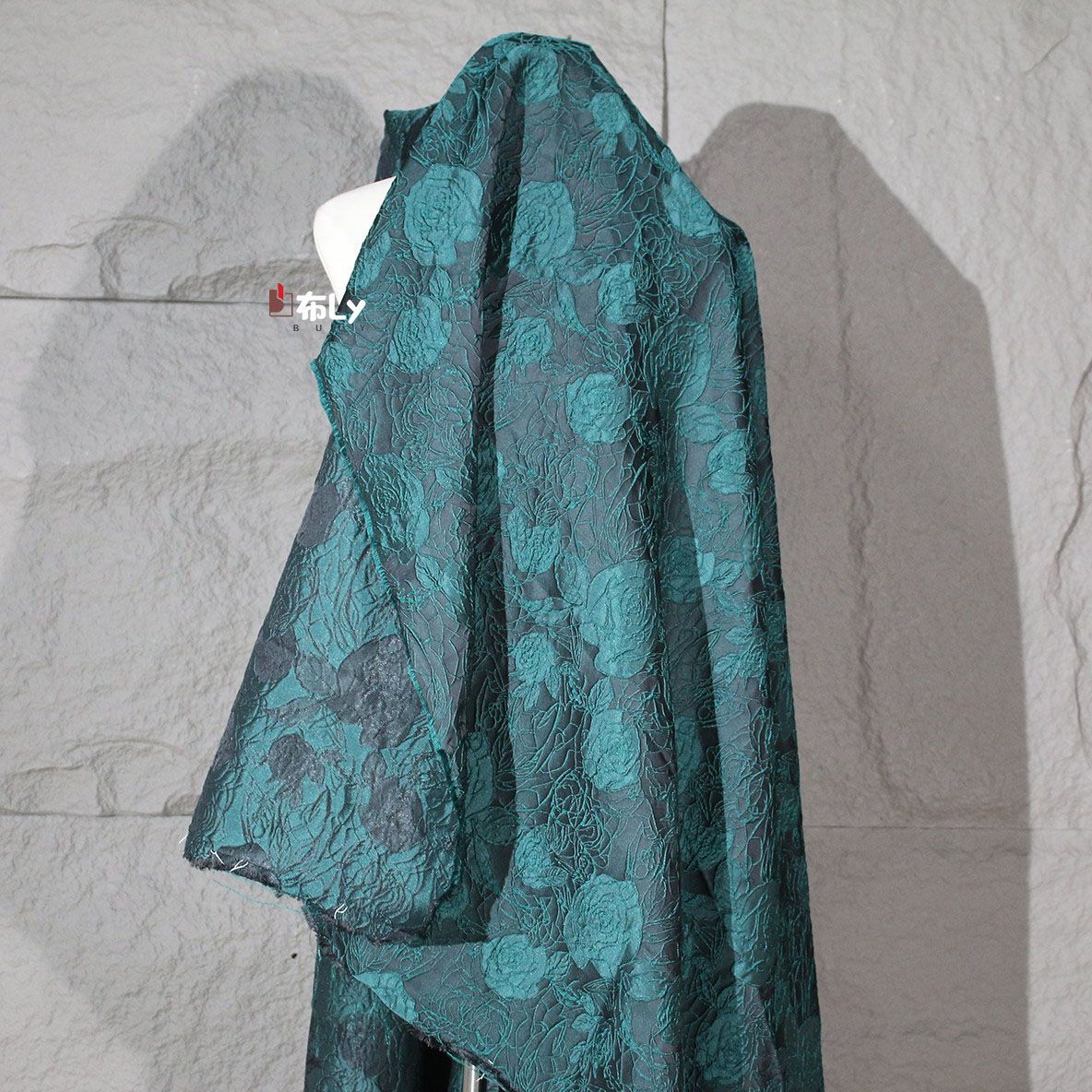 Tela de Jacquard Irregular con - Embroidery Texture reseña y precio