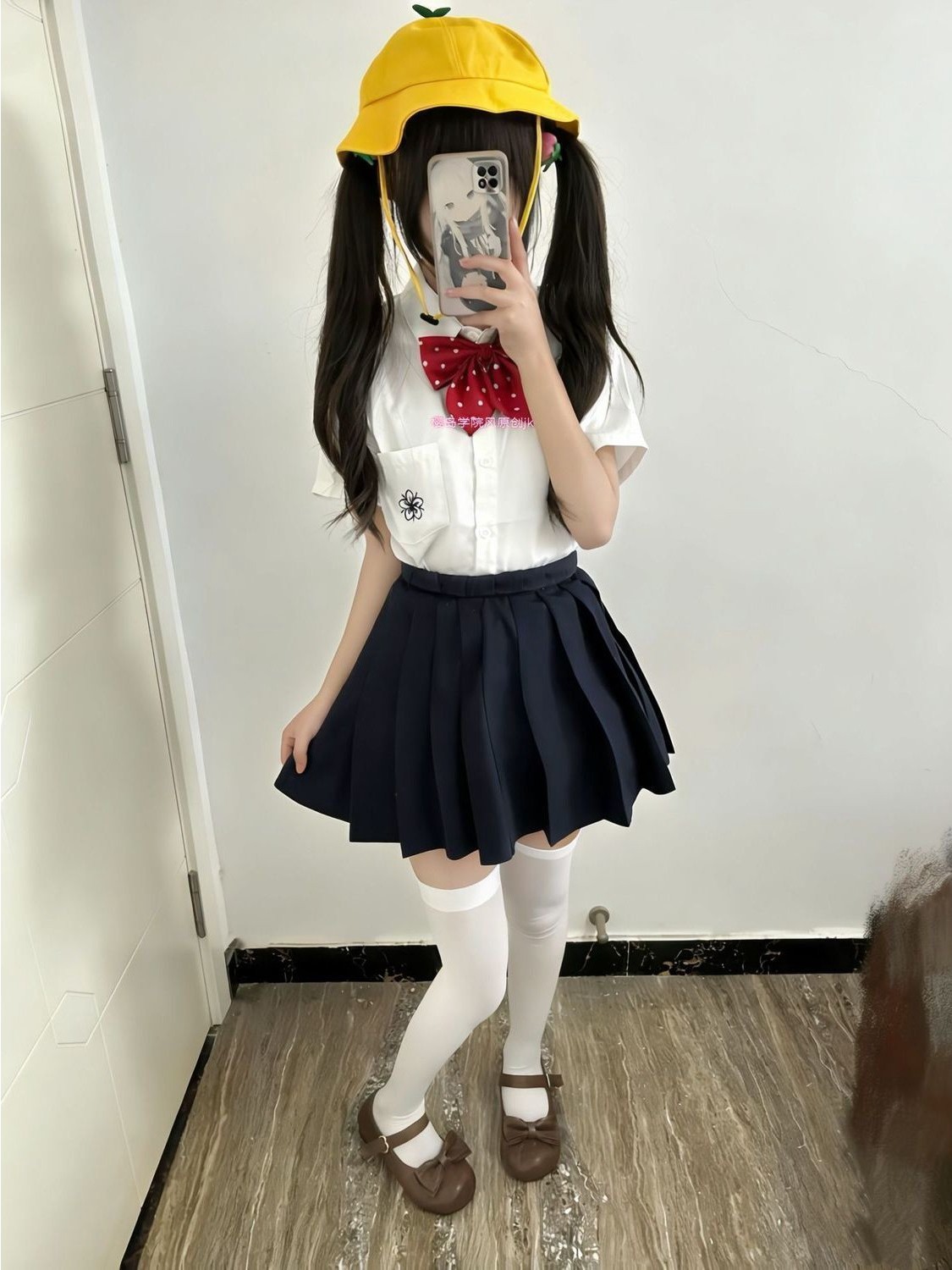 Conjunto de Uniforme Escolar E - Embroidery Uniforms reseña y precio