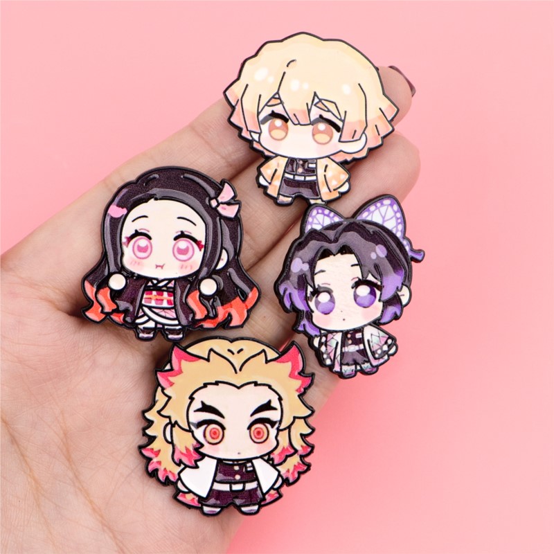 Pins de esmalte de personajes  - Embroidery Outfit reseña y precio