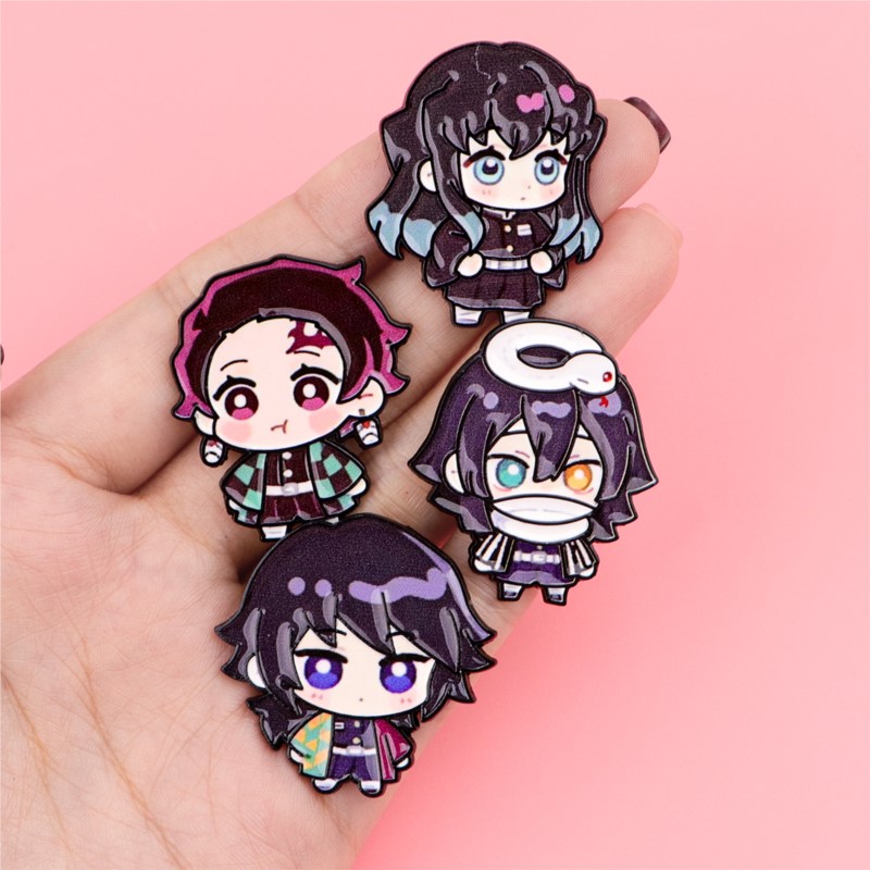 Pins de esmalte de personajes  - Embroidery Outfit reseña y precio