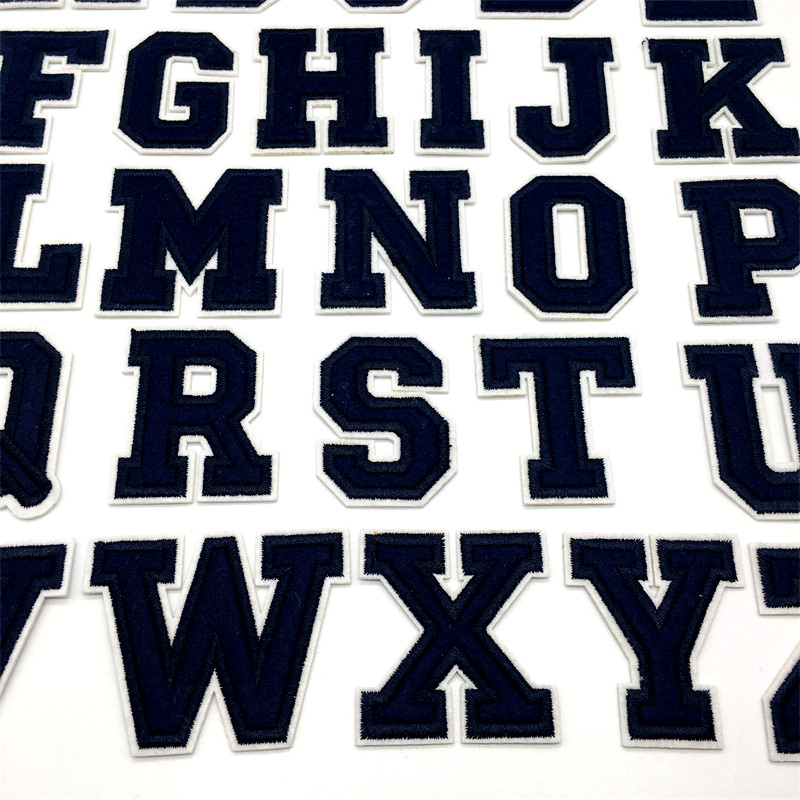 Parches bordados de letras de  - Embroidery Letter M reseña y precio