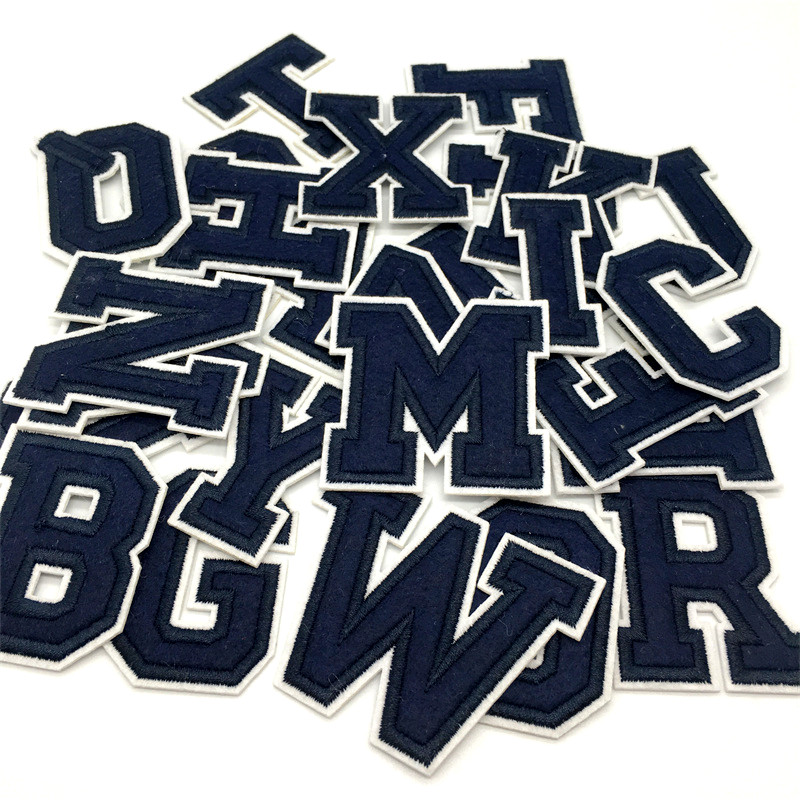 Parches bordados de letras de  - Embroidery Letter M reseña y precio