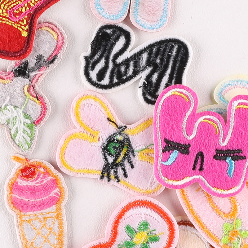 26 uds/juegos a granel parche  - Embroidery Letter M reseña y precio